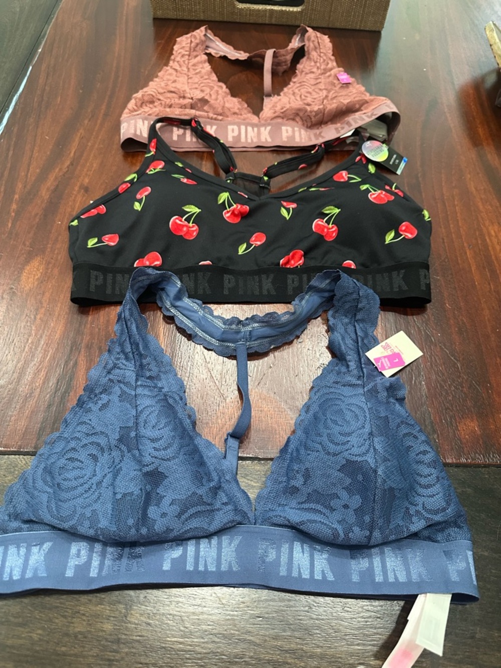 Lot of 3 of Victoria Secret bras size L— New